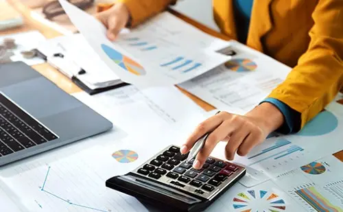 Understanding the Different Types of Accounting Services and Which One is Right for You Thumbnail